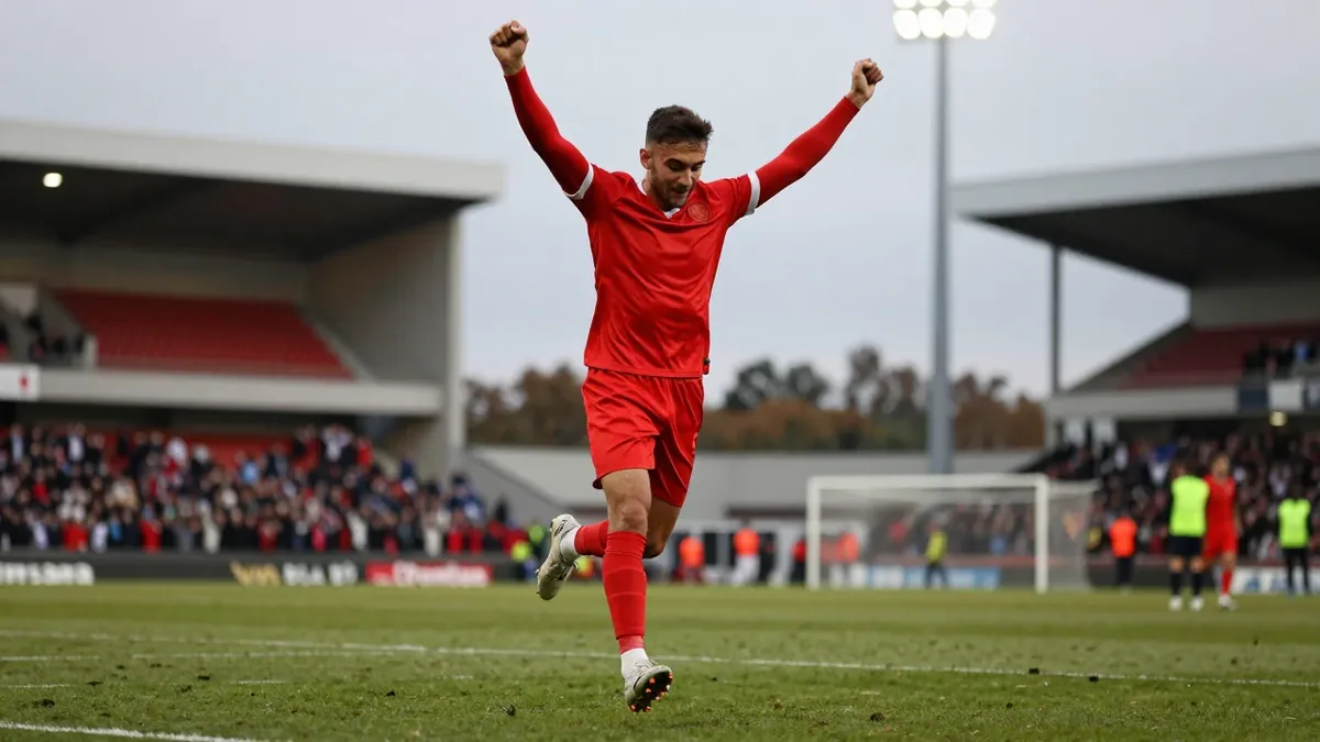 Aberdeen FC secured a stunning 4-0 away win over Motherwell on Tuesday, with goals from Gavin Molloy, Conor Ronan, Ayoub...