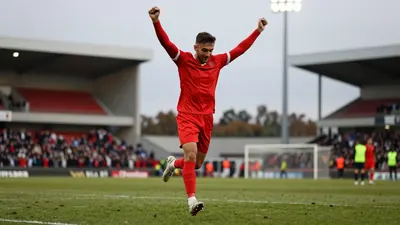 Aberdeen FC secured a stunning 4-0 away win over Motherwell on Tuesday, with goals from Gavin Molloy, Conor Ronan, Ayoub...