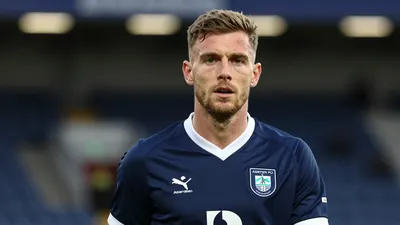 Aberdeen FC Signs Chris Cadden for Fresh Challenge