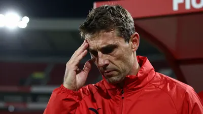 Aberdeen FC's poor start to the season sees them 10th in the Premiership, with manager Stephen Robinson under pressure...