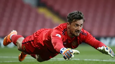 Aberdeen FC halted their losing run with a 0-0 draw against Kilmarnock, as manager Stephen Robinson eyes free agent Greg...